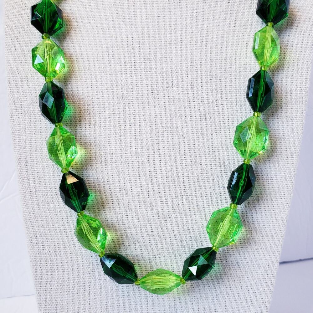 Vintage‎ West Germany Green Faceted Acrylic Beaded Gold Tone Strand Necklace 24"